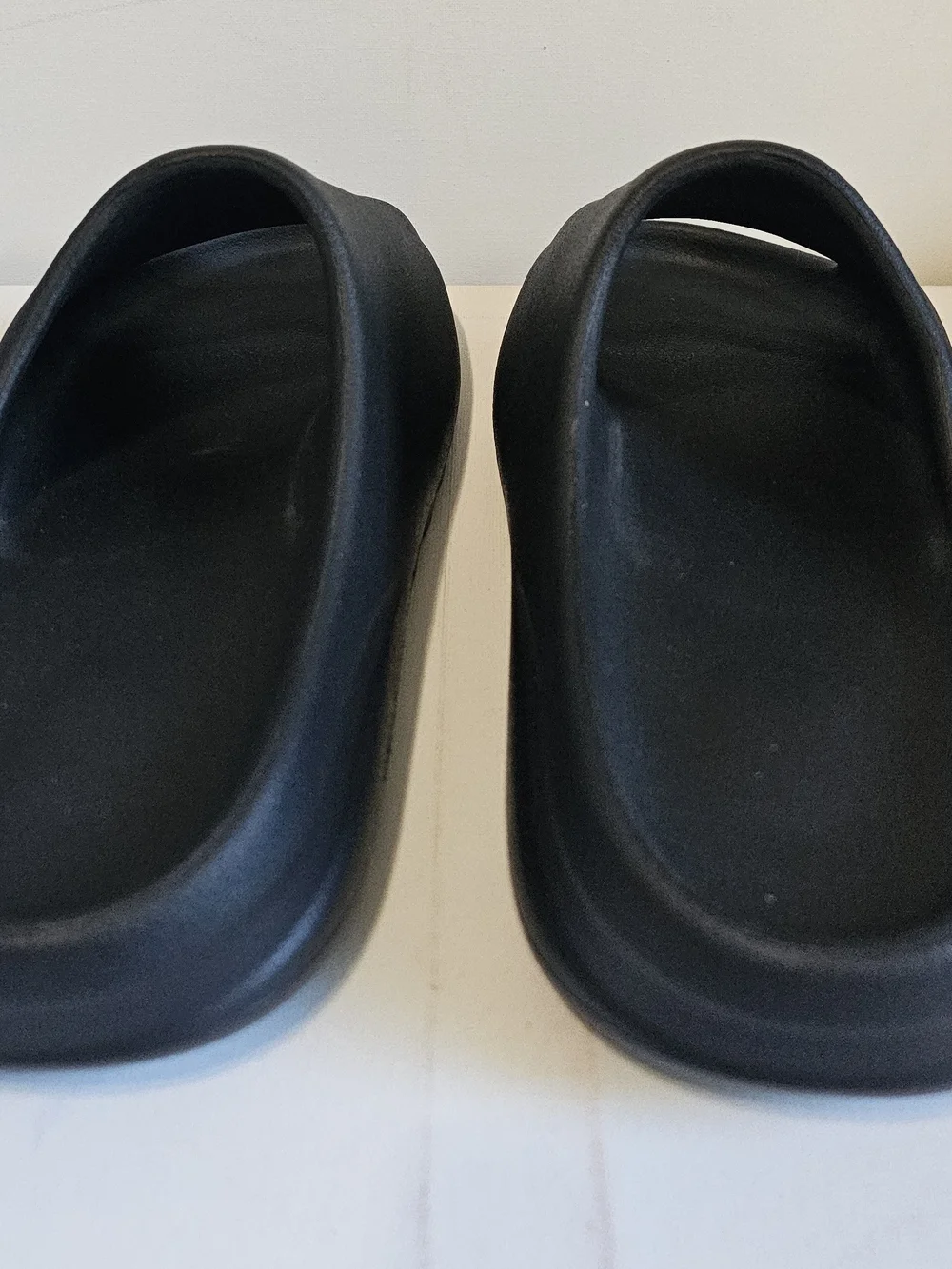 Yeezy Black Slides - Comfortable Foam Slides M11/W12-12.5